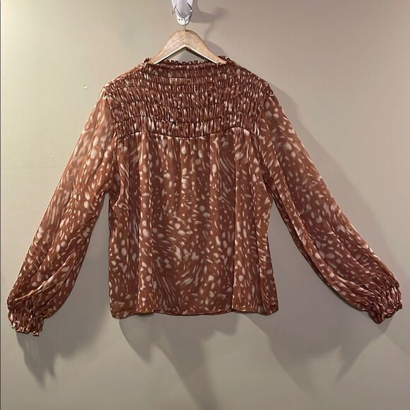 Sheer Grade & Gather Top - Picture 1 of 8